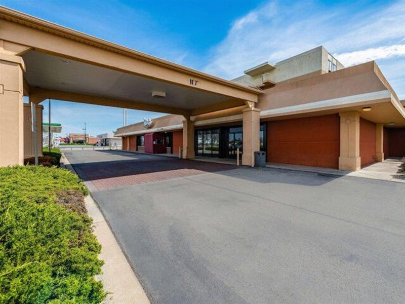 Mini-hôtel Quality Bradley- Bourbonnais 2*