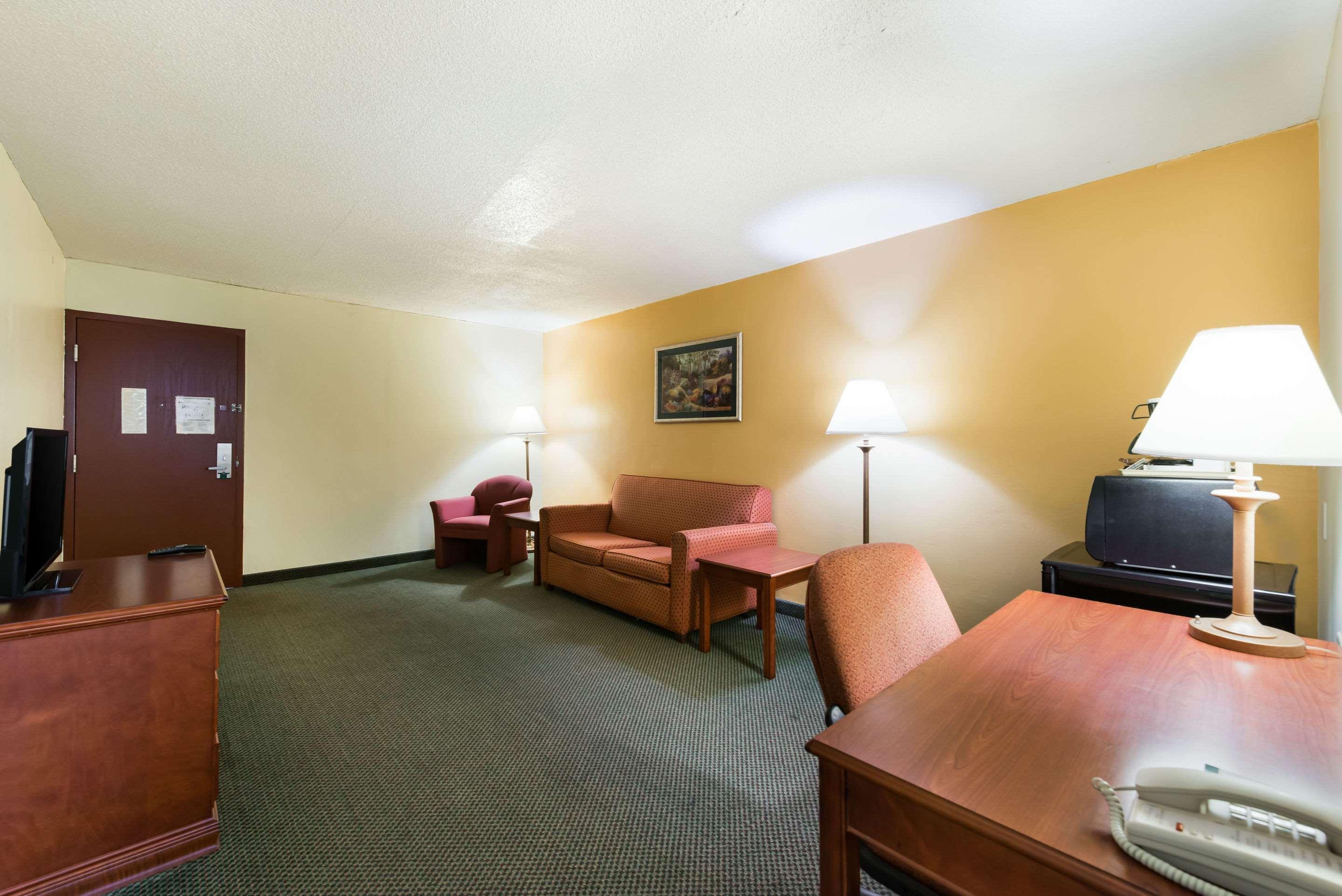 Quality Bradley- Bourbonnais Mini-hôtel 2*