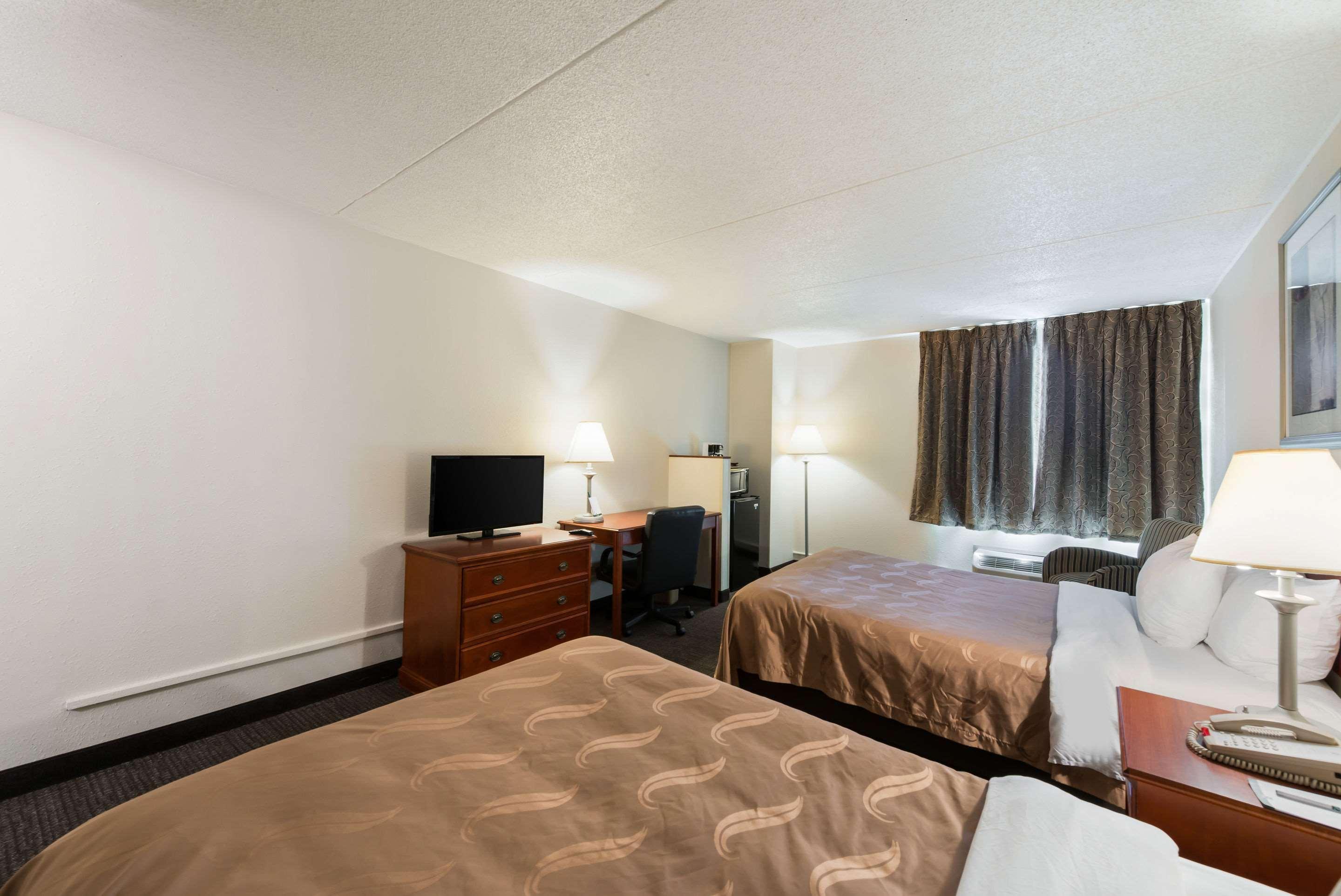 Mini-hôtel Quality Bradley- Bourbonnais 2*